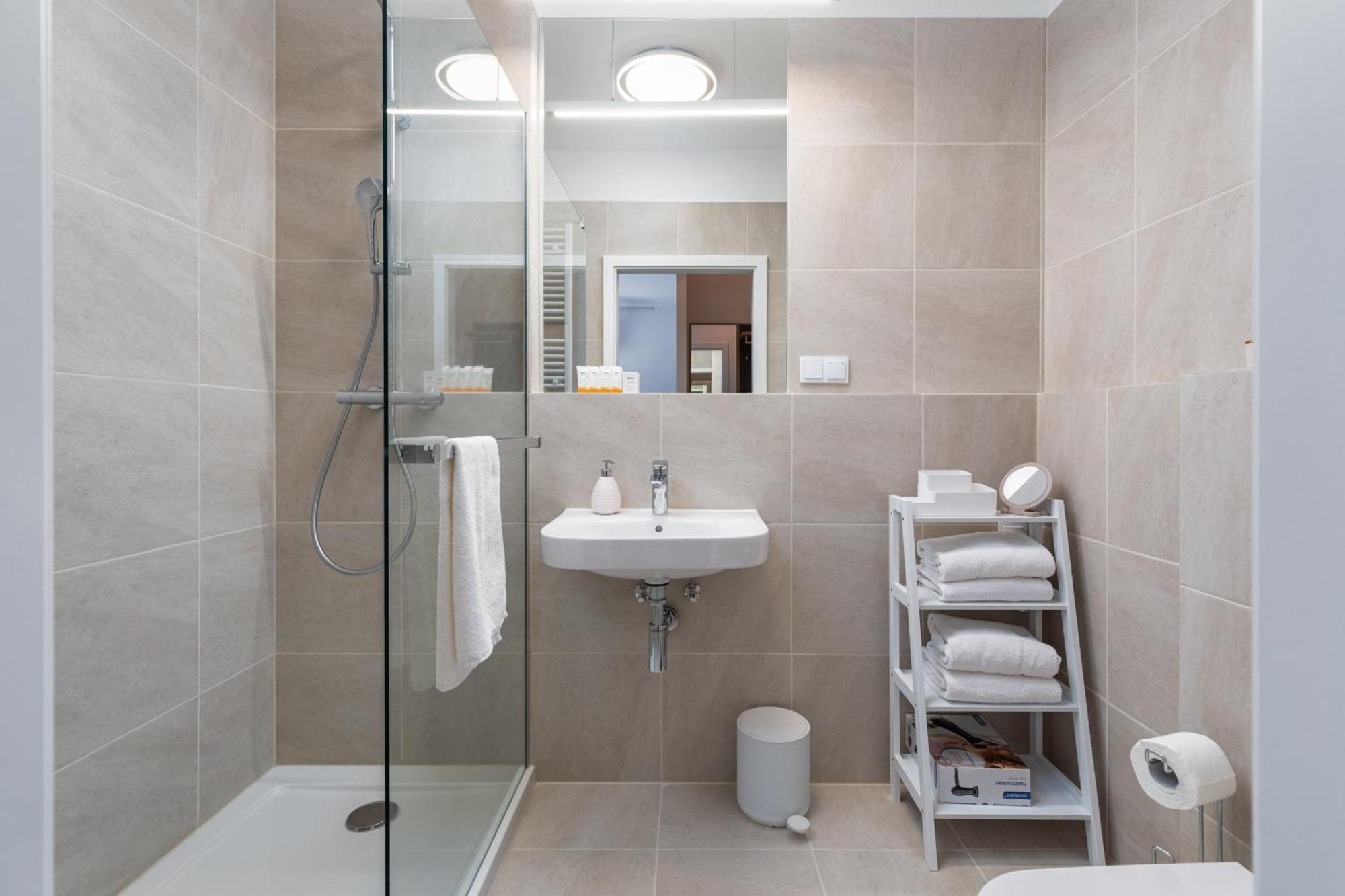 Stela Water Side Apartment - Swimming Pool & Sauna By Renters Prestige Dziwnow Exterior photo